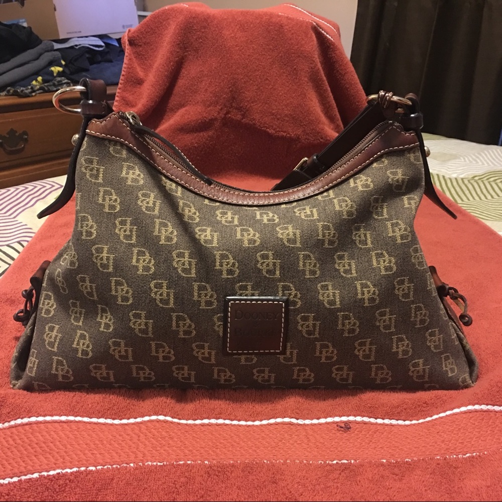 Dooney & Bourke shoulder bag